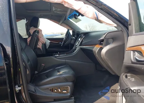 2018 Cadillac Escalade Luxury z USA, uszkodzony, nr VIN 1GYS4BKJ5JR401209